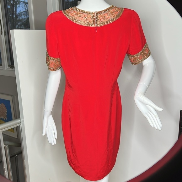 Bob Mackie Sz 8 Red Shift Beaded Collar and Cap Sleeve Dress - Picture 4 of 8